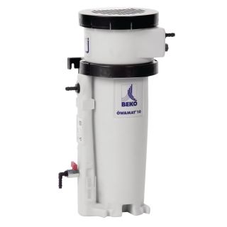 Aircraft oil-water separator 10